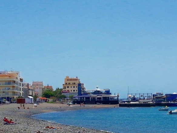 Plots in Costa del Silencio 474