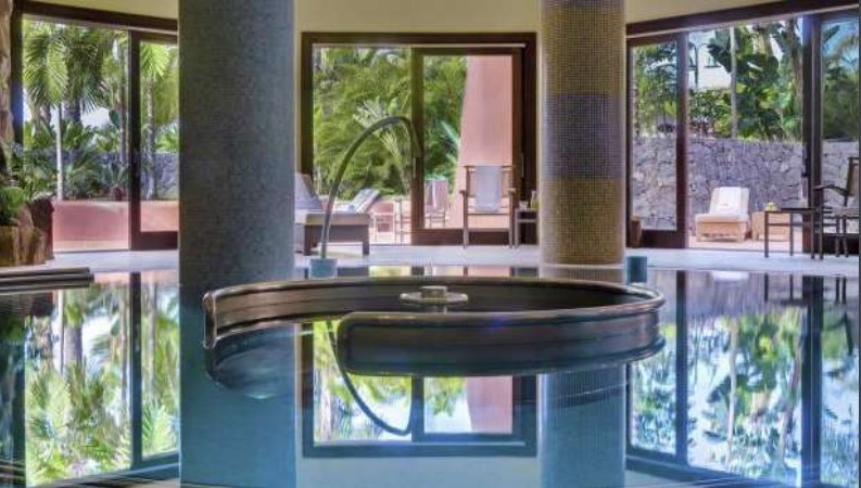 HOTEL 5* – 304 HABITACIONES 820