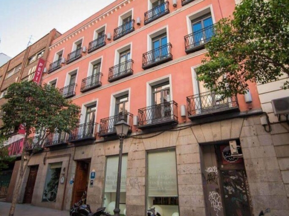 Modern 4-star hotel 790