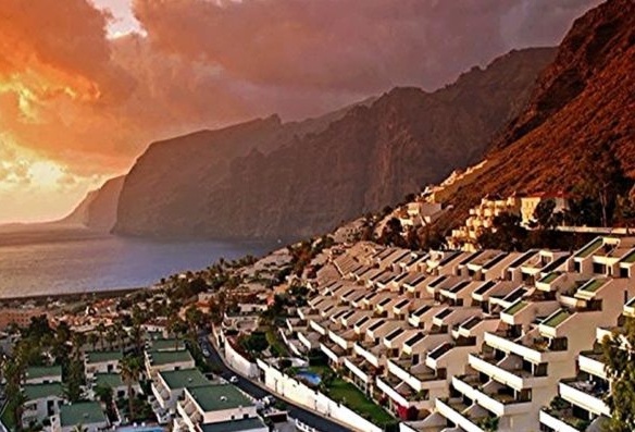 Hotel in Los Gigantes