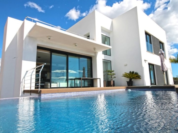 RESIDENTIAL PLOT OF LAND  FOR SALE IN ONE OF THE TOP RESORTS OF TENERIFE LOS CRISTIANOS