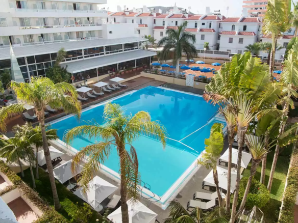 Hotel With 103 Rooms In Tenerife 1319