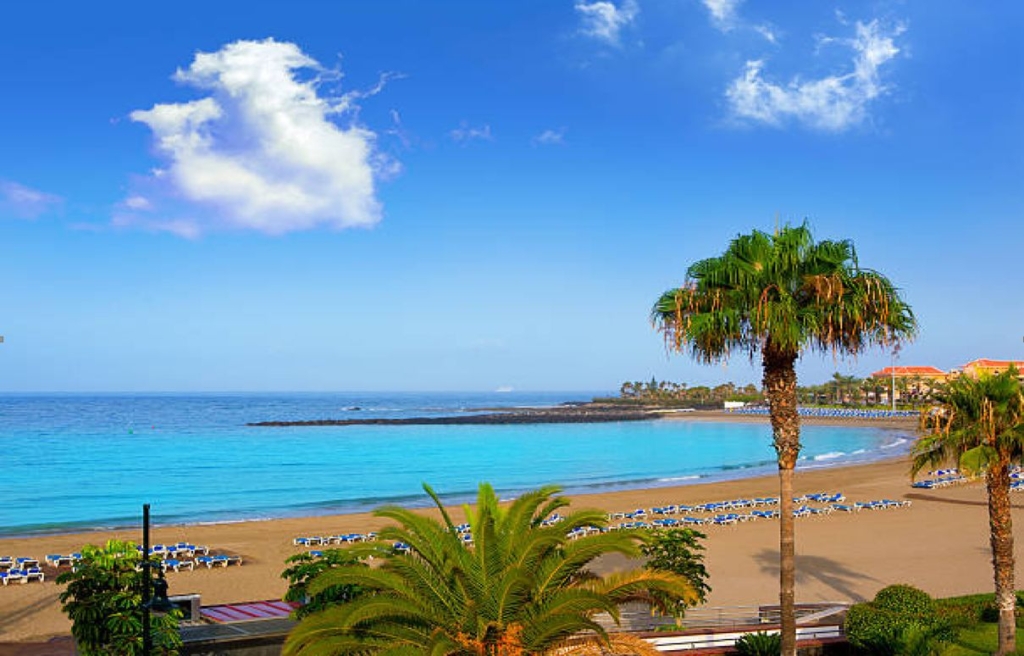 A beautiful hotel with 107 rooms 1366