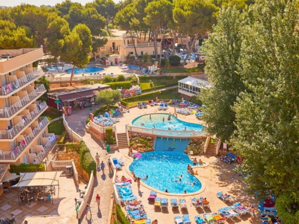 For Sale: Extensive 3-Star Resort in El Arenal