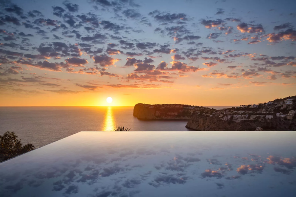 Investment Opportunity: Aparthotel for sale in Mallorca